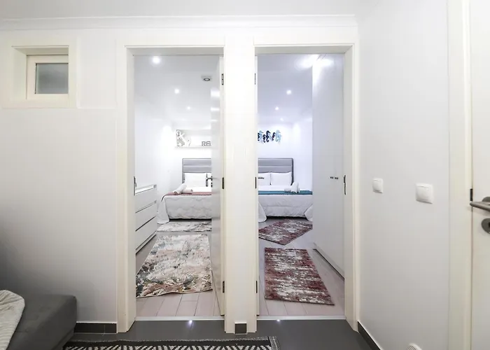 Dina House Nazaré